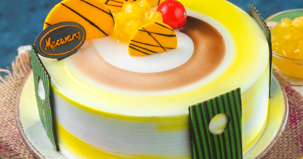 Share 68+ tuxedo cake merwans super hot - awesomeenglish.edu.vn