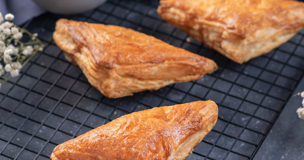 Mawa Samosa Puff